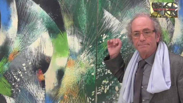 La magia dell'artista minervinese Roccotelli in mostra a Napoli: "Porto sulle tele la bellezza che mi circonda"